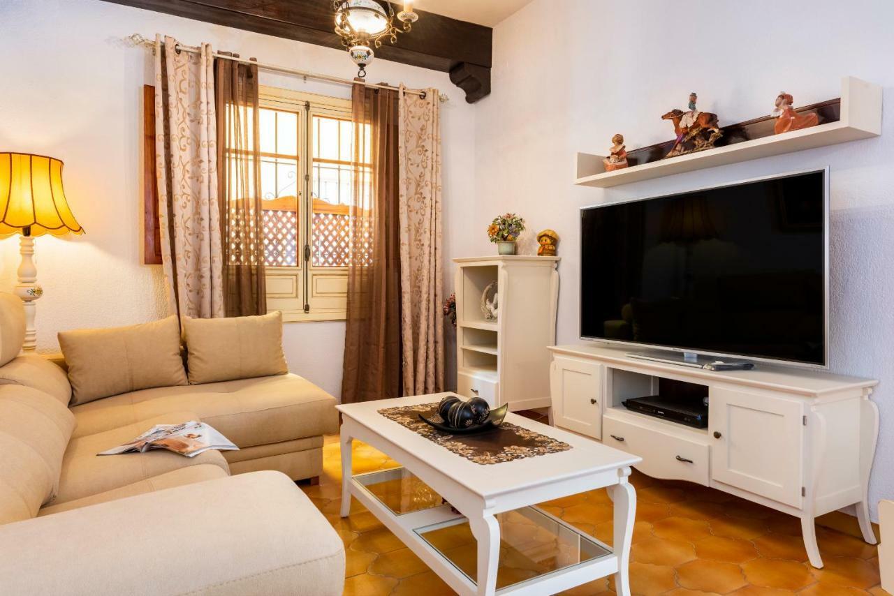 Hsh Suites Barrio Santa Cruz Sevilla Bagian luar foto